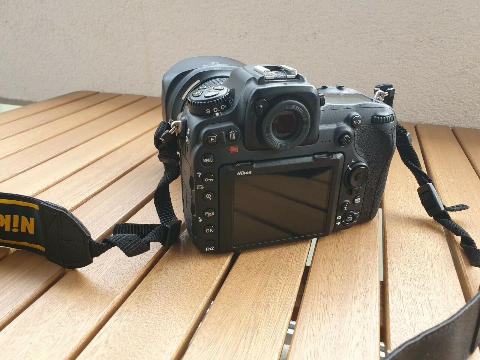 Nikon D500 камера в идеальном состоянии для продажи