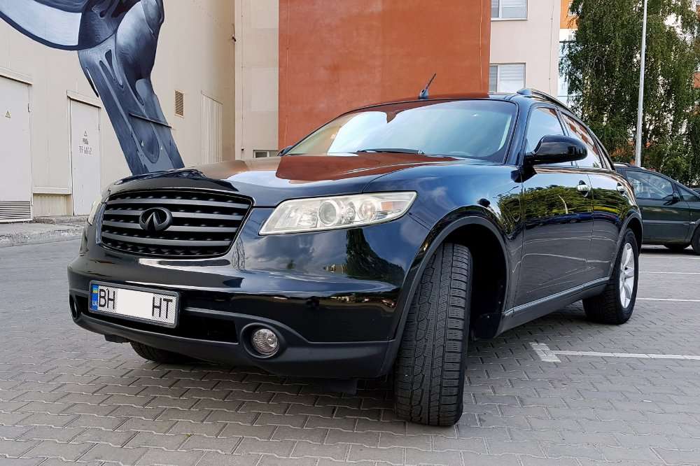 Infiniti FX35 (Газ/Бензин) Отличнное состояние