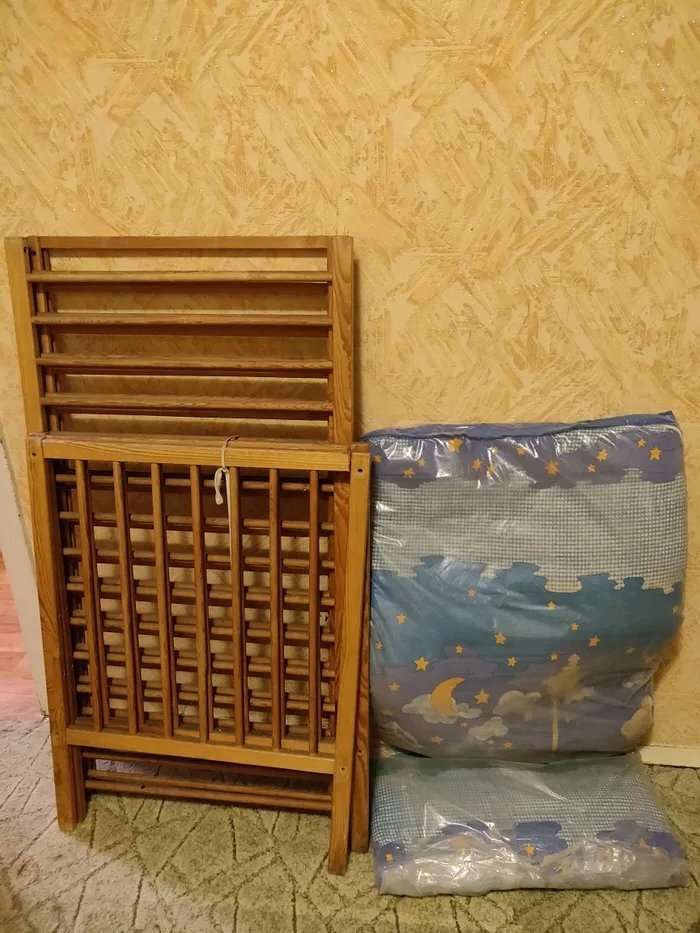 Продаю детскую кроватку