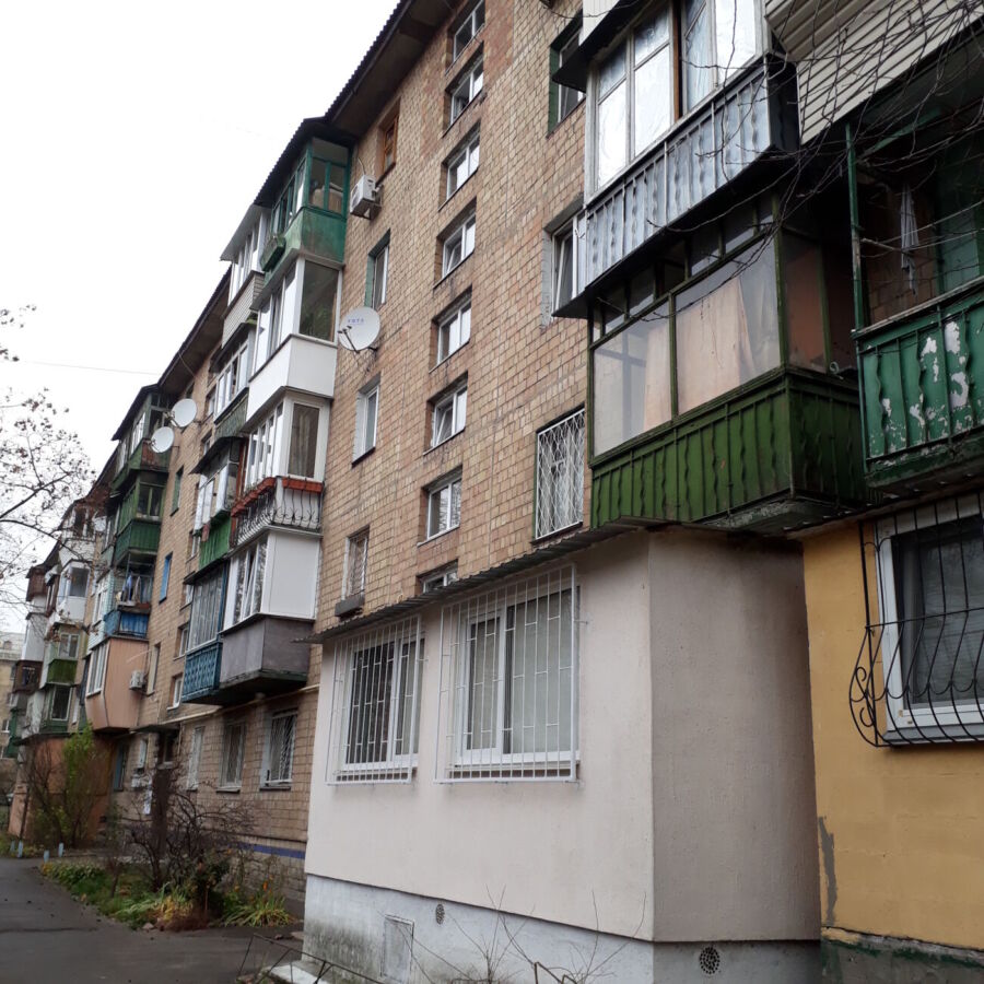 Продажа 3-см,Днепровский район,масив Воскресенка,ул.Курнатовского 11
