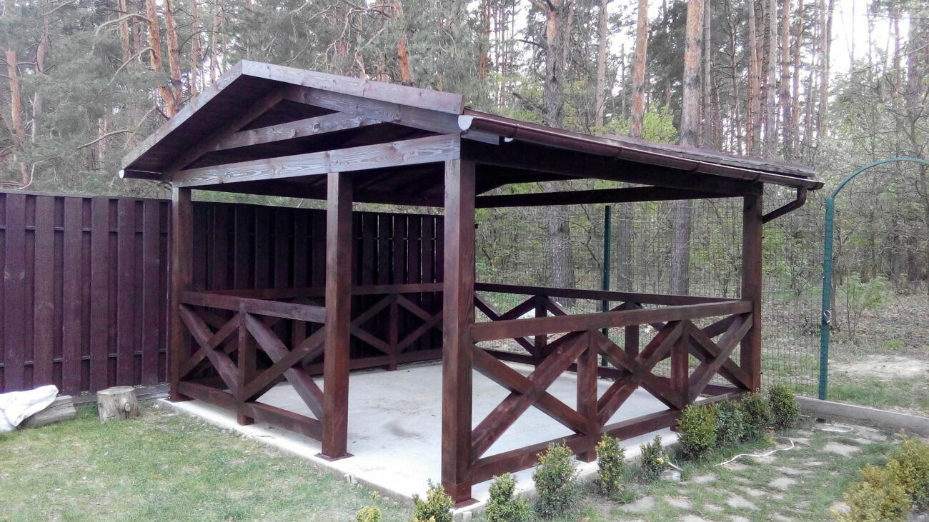 Деревянная беседка. Альтанка
