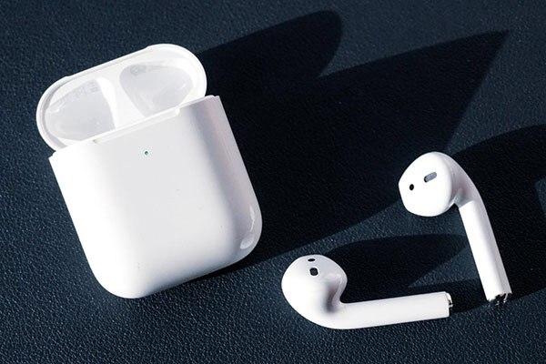 Apple AirPods 2, AirPods pro