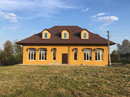 Здание 598 м² на участке 12 соток