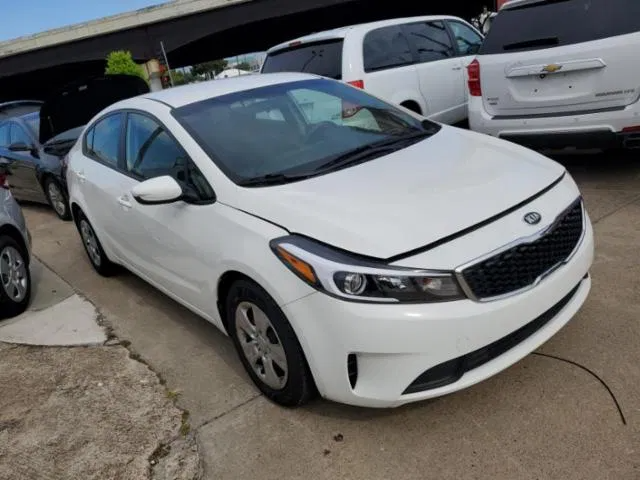 2017 Kia Forte Cerato - абсолютное лидерство