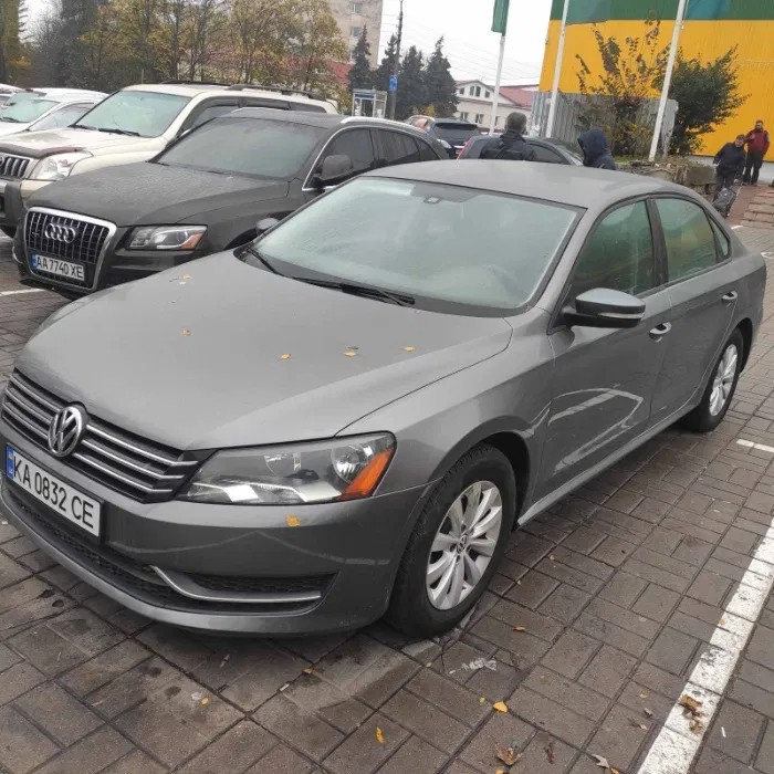 Volkswagen Passat 2014 – отличная комплектация за 7700 $