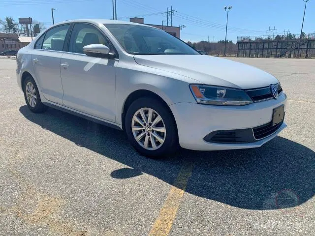 Volkswagen Jetta Hybrid 2014 - 7900 у.е.