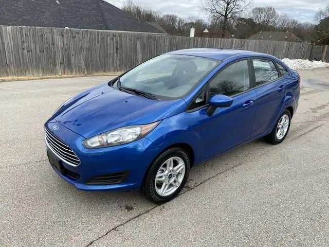 2019 Ford Fiesta SE – не оторвать взгляд!