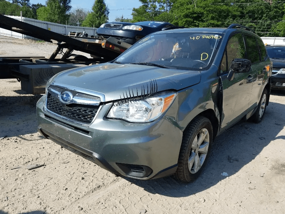Полноприводный Subaru Forester 2015 - 8900 у.е.