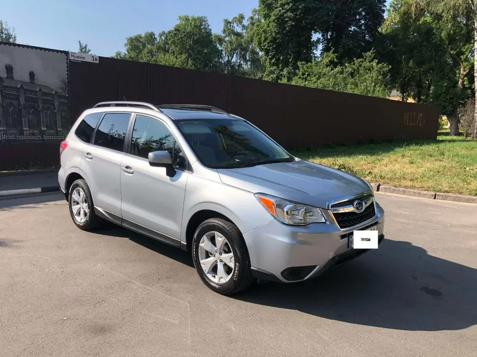 Subaru Forester 2015 - 9413 у.е.