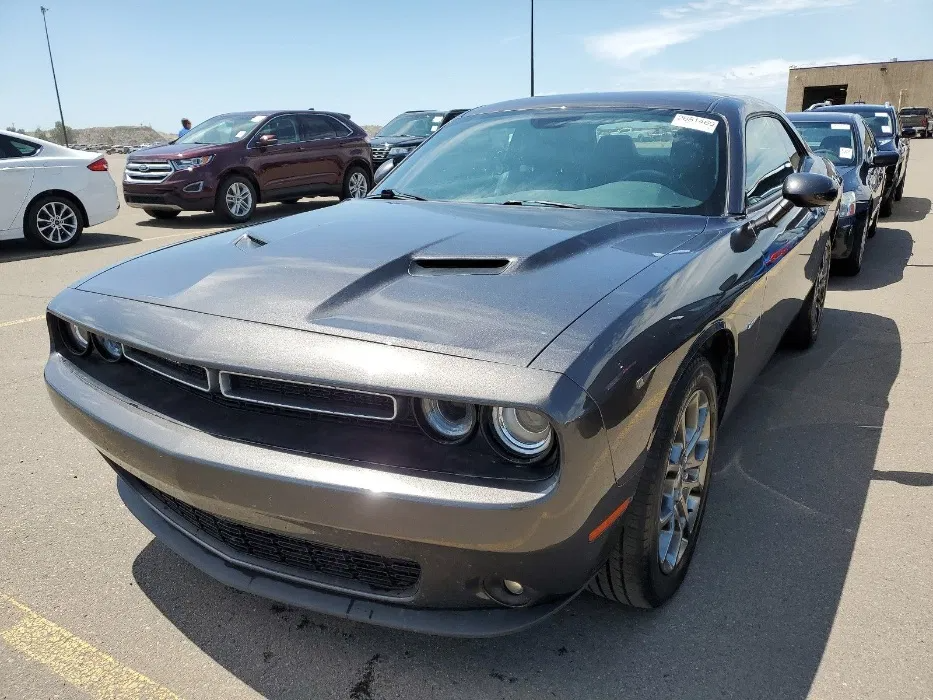 Dodge Challenger 2017 – канадский зверь за 15600$