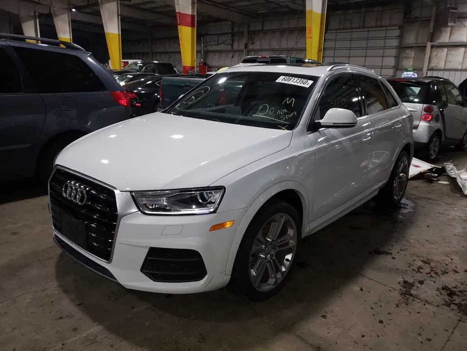 AUDI Q3 Premium – лёгкость и манёвренность