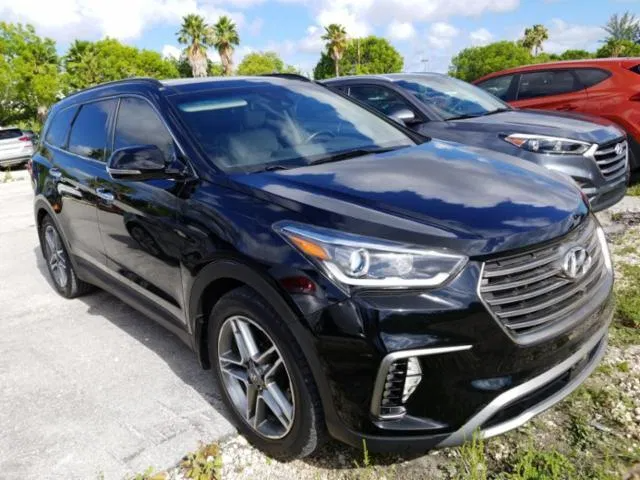 Hyundai Santa FE 2017 – уникальный экспонат!
