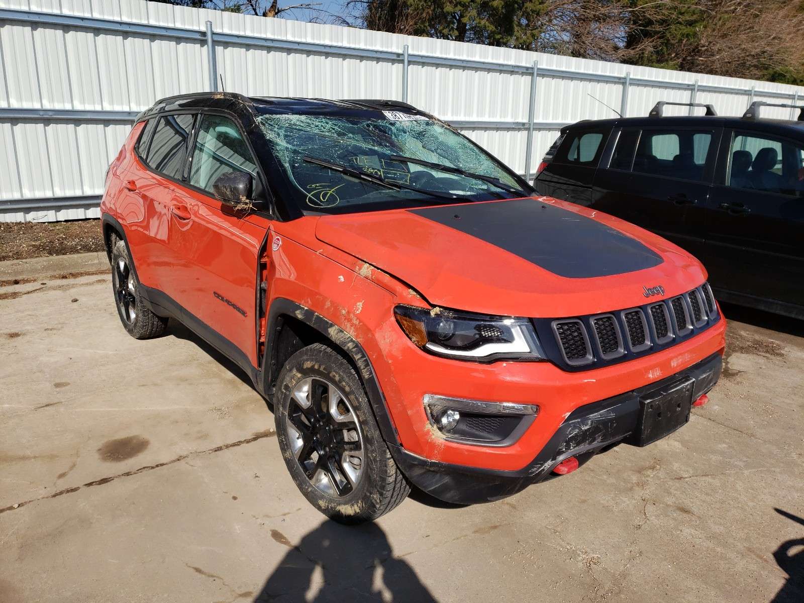 Сompass Trailhawk – топовый кроссовер от JEEP