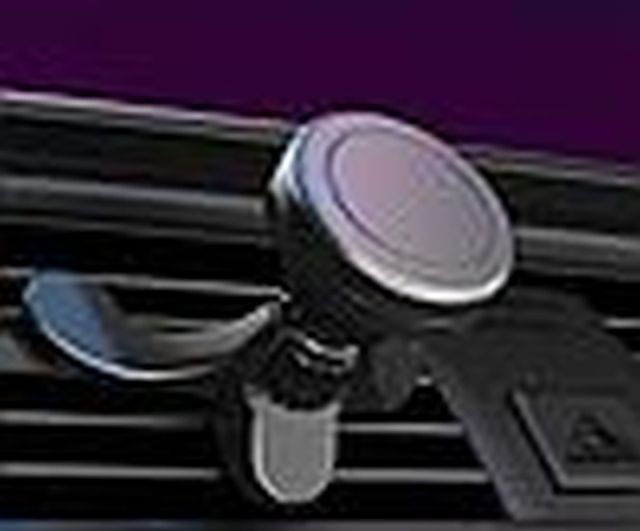 Универсальный магнитный держатель для телефона в дефлектор