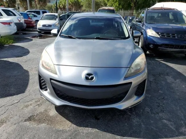 Mazda 3 i Sport – она должна быть твоей!