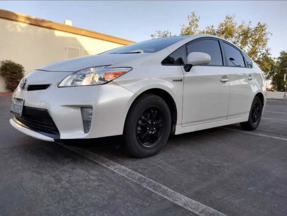 2016 Toyota Prius гибрид