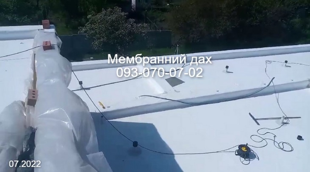 Монтаж ПВХ мембрани