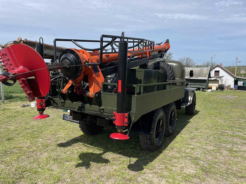 Бурильно-крановая машина БКМ 3,5