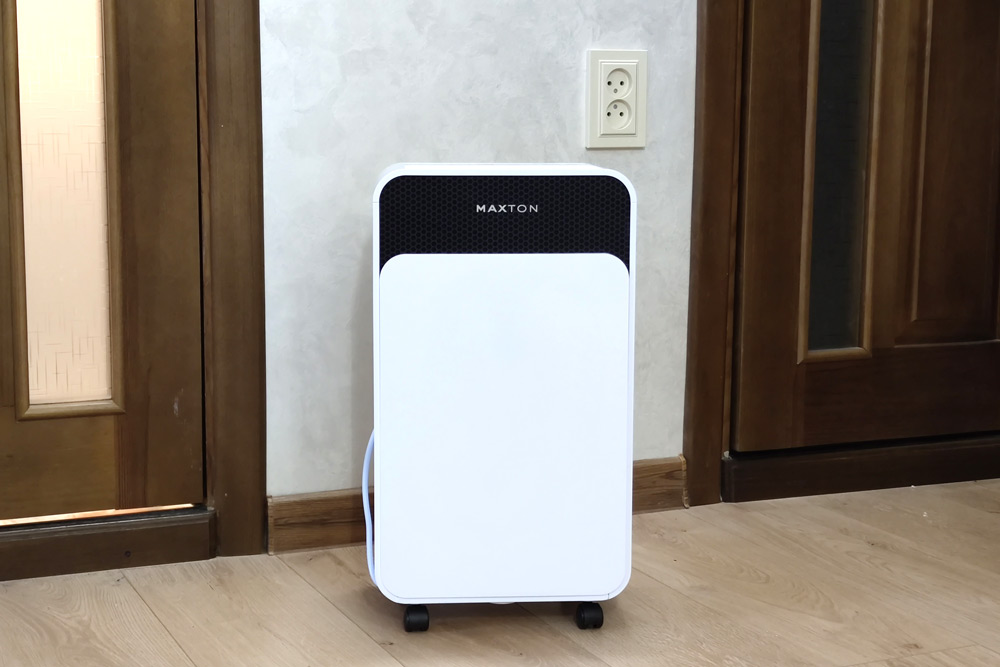 Maxton MX-12s WiFi – ультратихий осушувач повітря з Wi-Fi керуванням та іонізатором