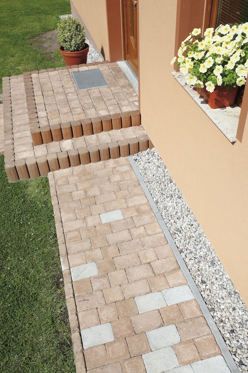 Укладка тротуарной плитки