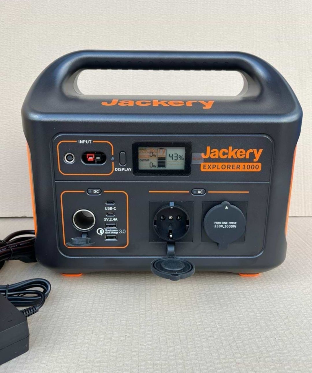 Зарядна станція універсальна Jackery Explorer 1000.