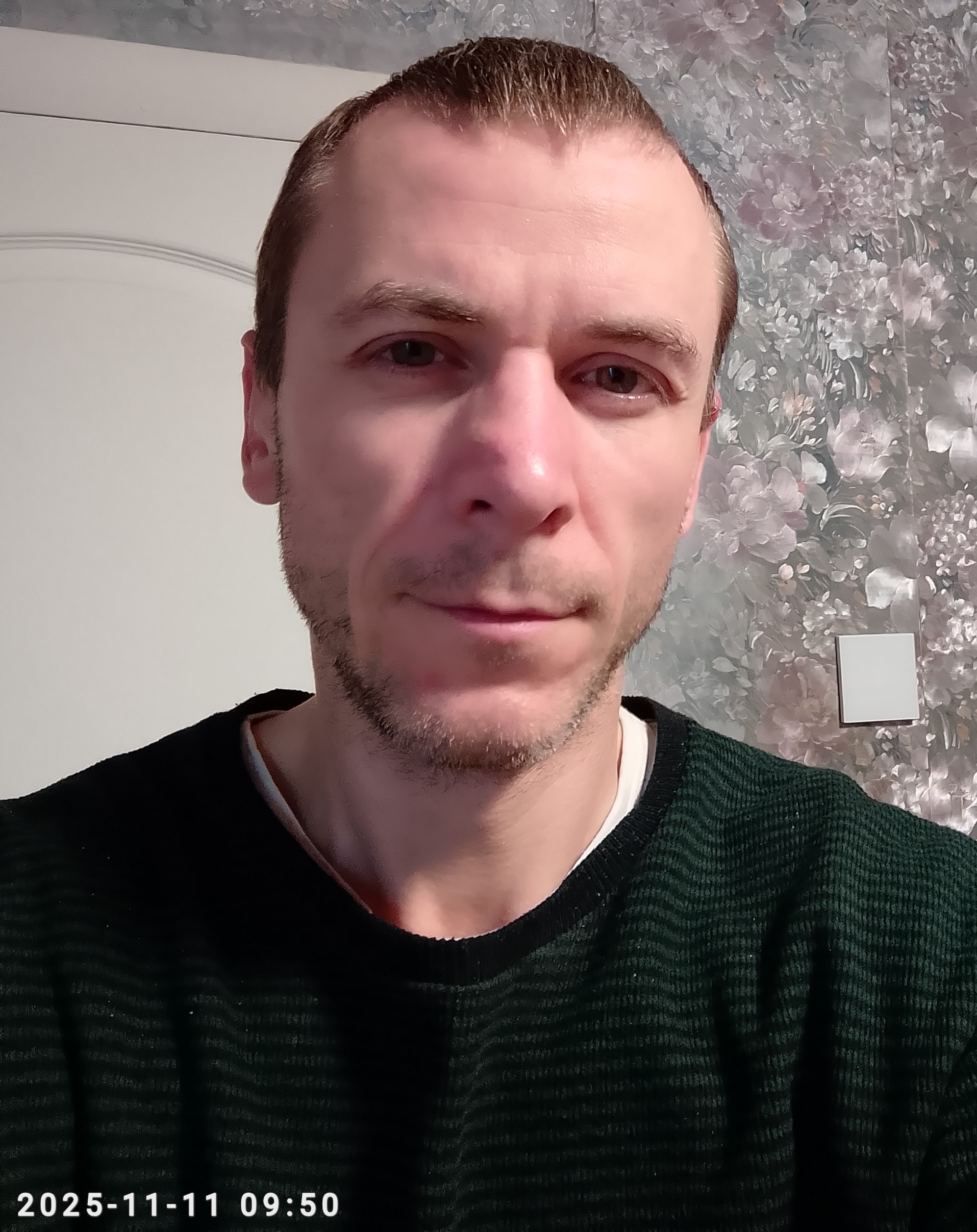 Познакомлюсь с девушкой или дамой