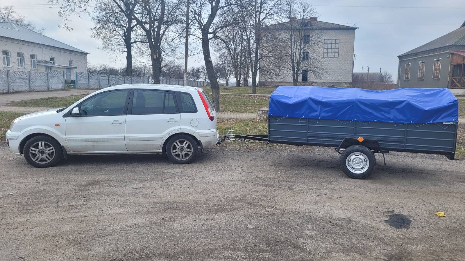 Усиленный прицеп Днепр 2500/1500/500,есть другие размеры.