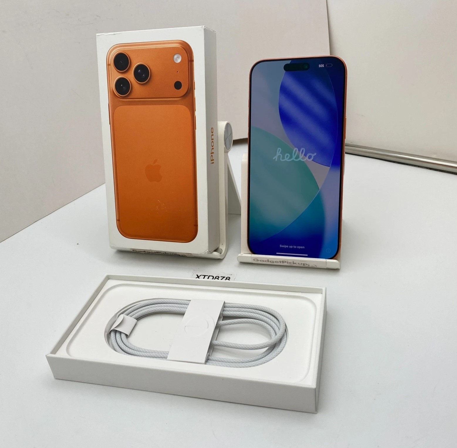 Apple iPhone 17 Pro Max 256GB  760 USD