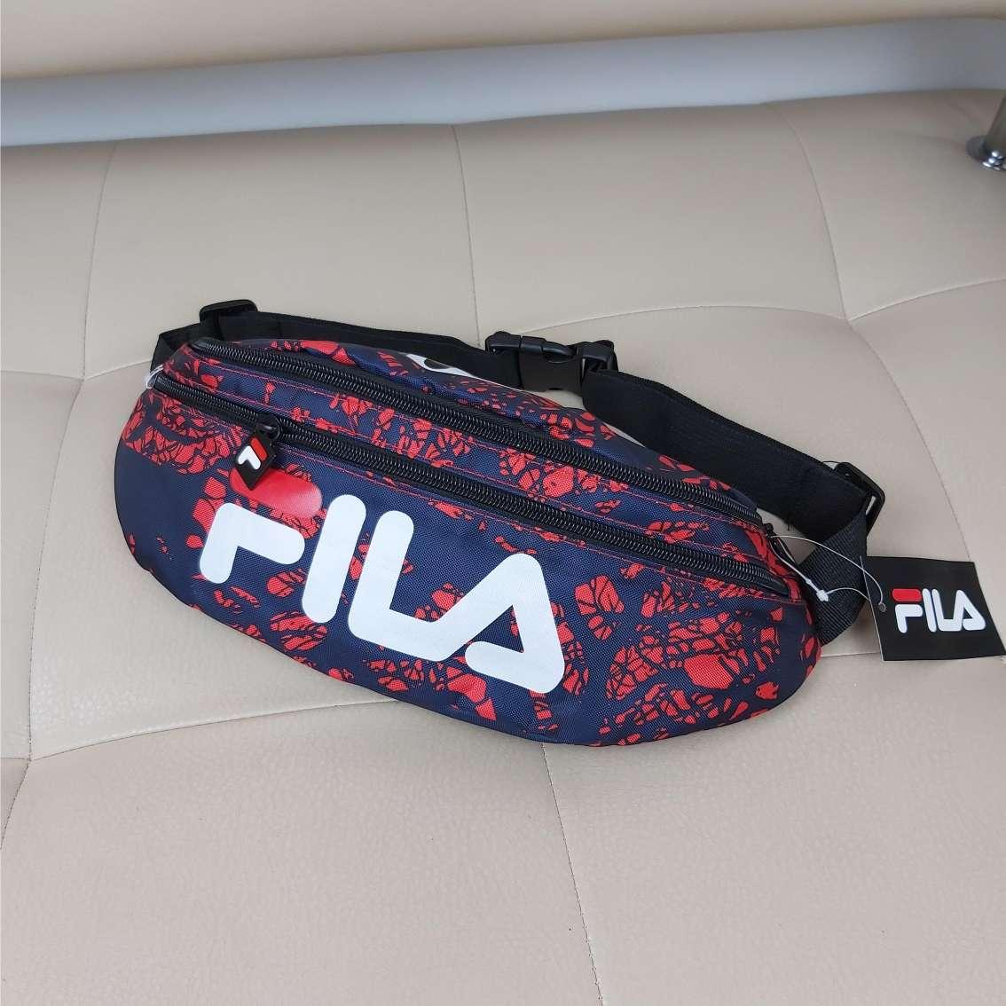 Спортивная цветная сумка-бананка с накатом Fila 34*15 см