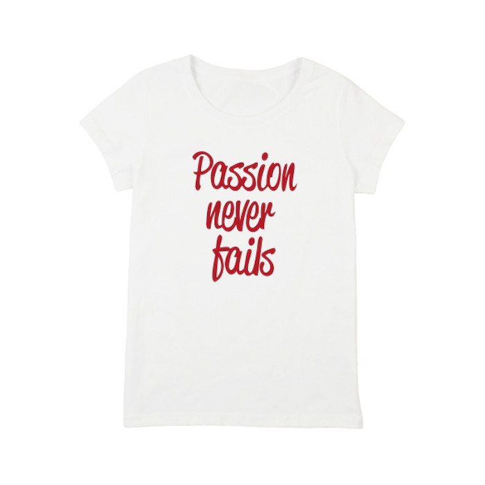 Футболка женская "Passion Never Fails"
