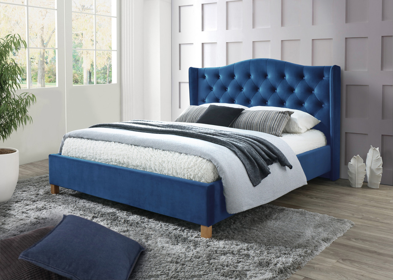 Синяя двуспальная кровать с мягким изголовьем из ткани Signal Aspen Velvet 160x200см Польша