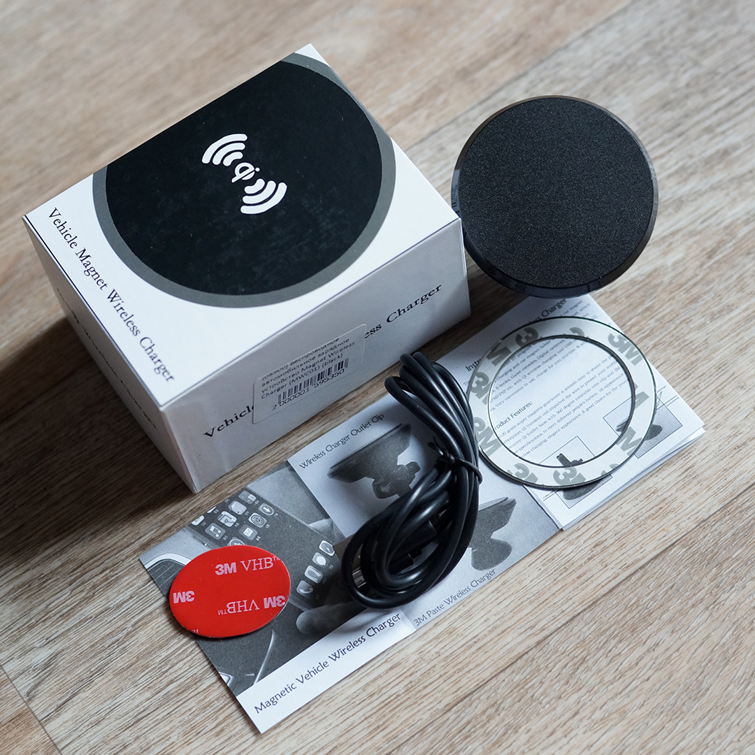 Автомобильный магнитный держатель с беспроводной зарядкой 10W Vihicle Wirelees Charger (двухстронний скотч 3М)