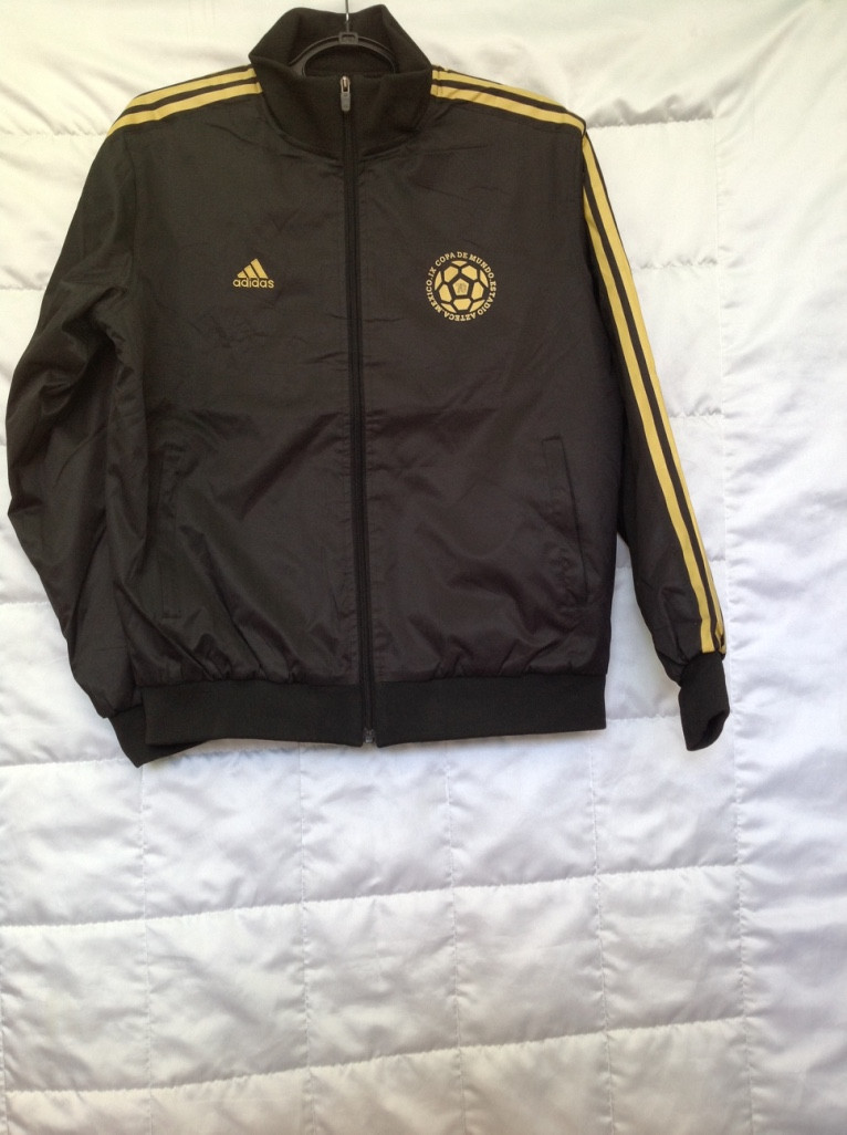 Мужская демисезонная куртка Adidas Mexico.