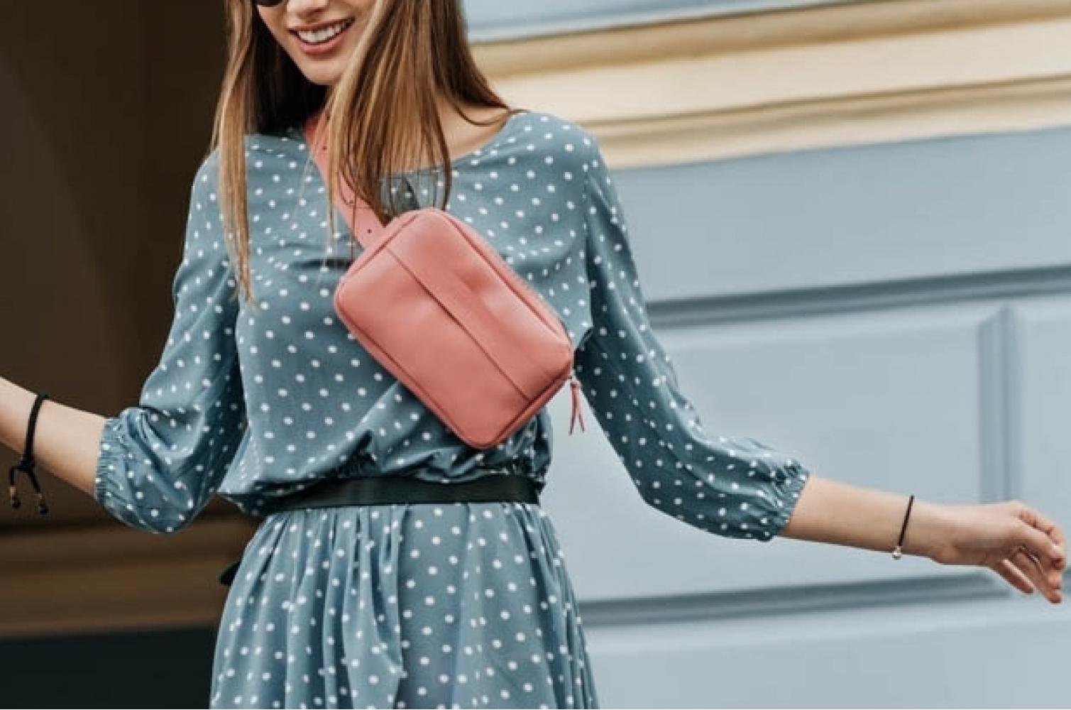 Кожаная поясная сумка Go Bag розовая пудровая