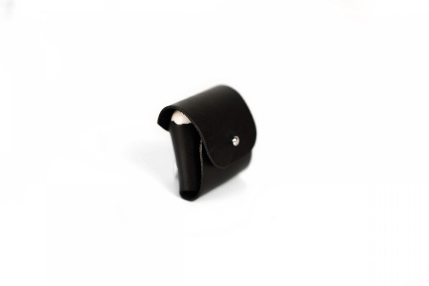 Кожаный Чехол для airpods черный