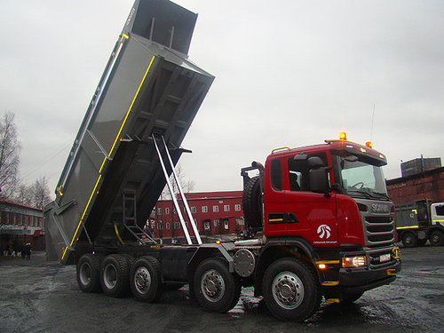 Установка гидравлики на тягач Scania