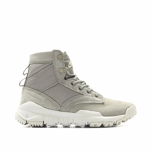 Кроссовки мужские оригинальные Nike SFB 6' NSW кожаные серые 40,5