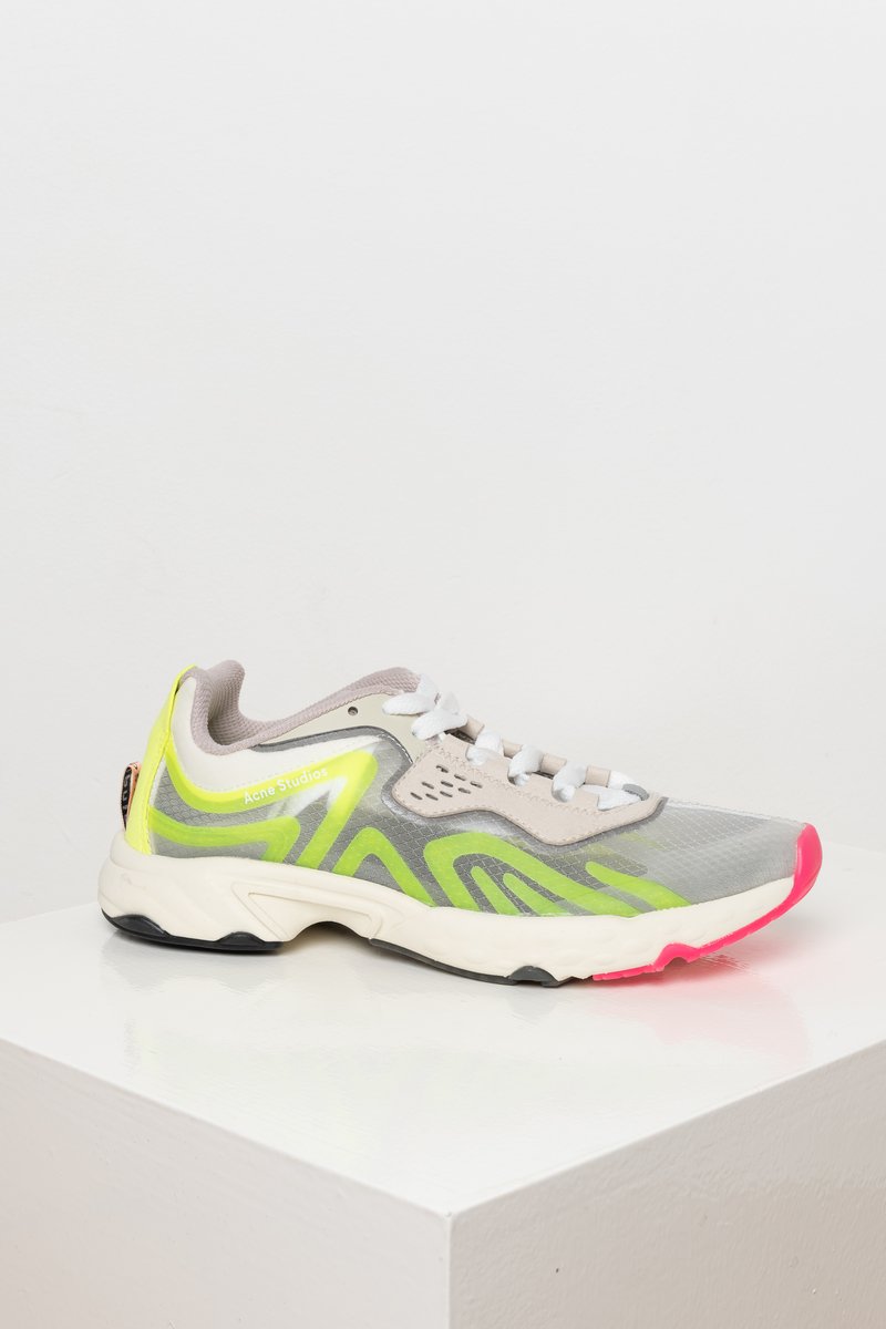 Buzz Sneakers