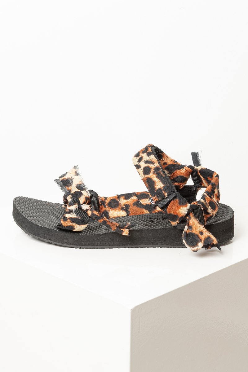 Trekky Love Sandals