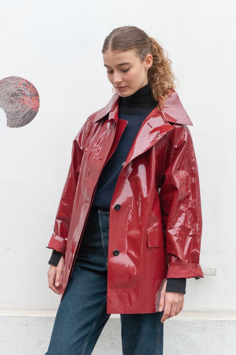Lacquer Wine Trench