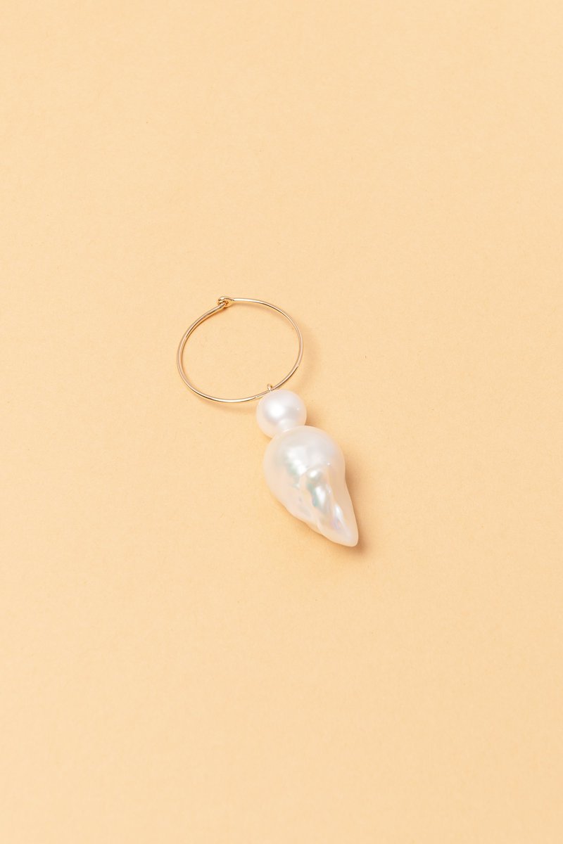 Venus Hoop Earring