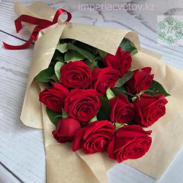 Букет из 25 красных роз