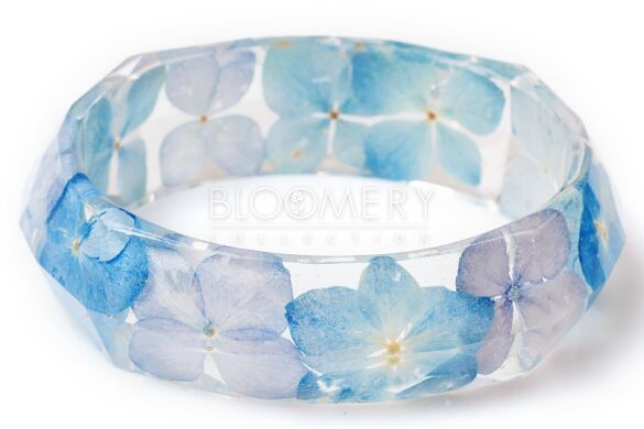 Браслет с цветами гортензии