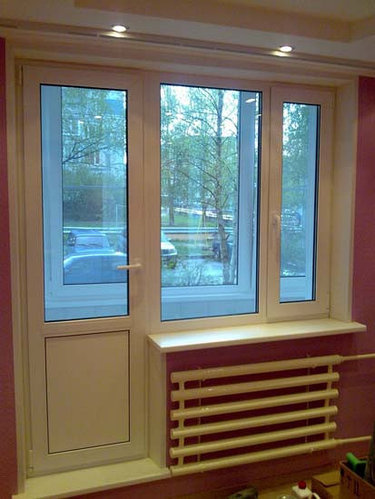 Выход на балкон REHAU 60 в Киеве, 2,1м*2,1м окно с открыванием