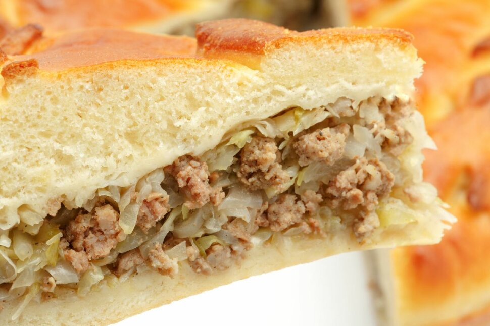 Пирог с говядиной и капустой
