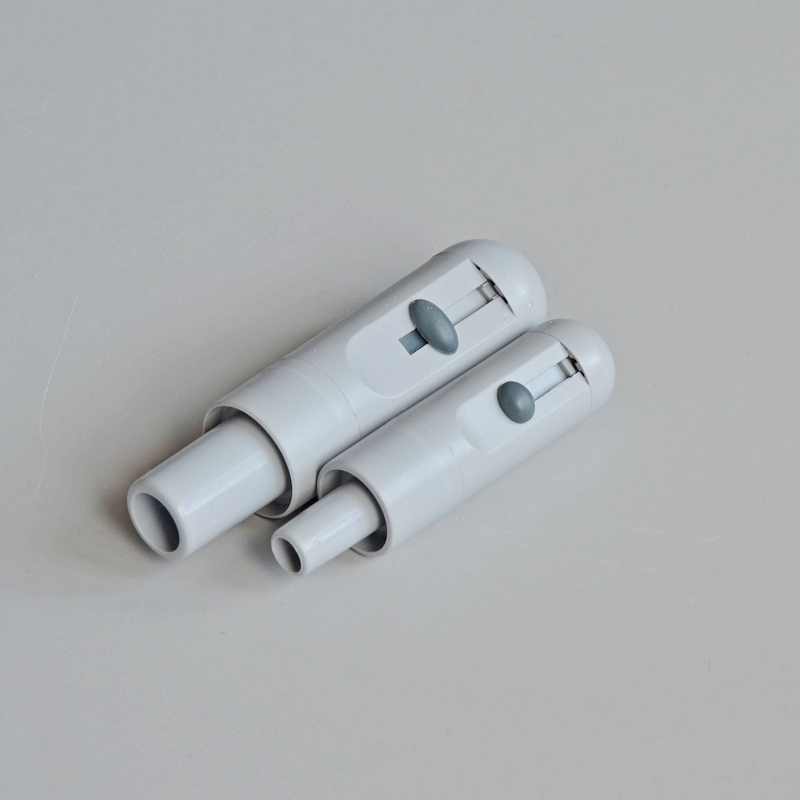 Наконечник пилевідмоктувача/слиновідсмоктувача